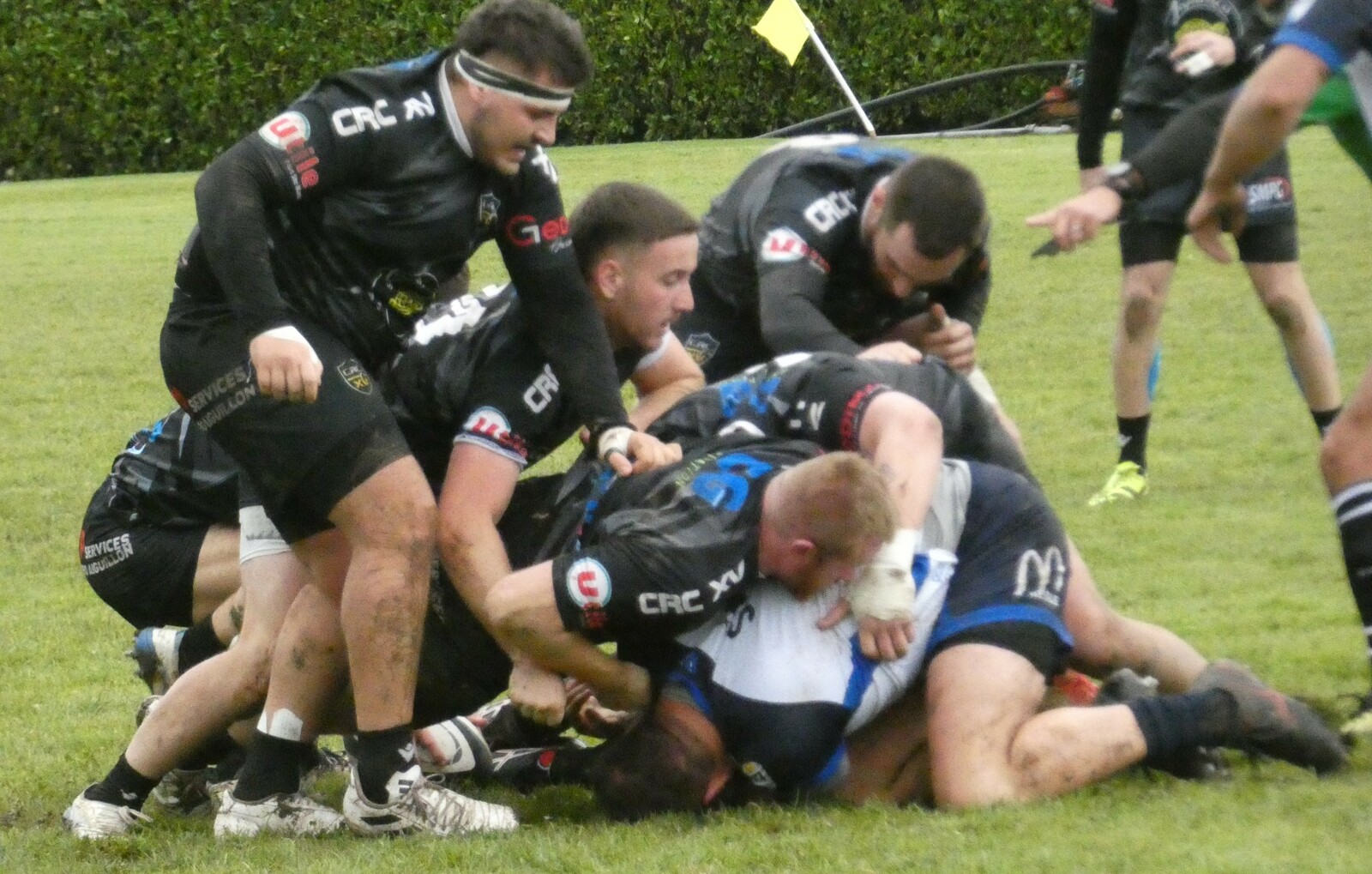 FACE A LA REOLE, LE CONFLUENT S'ENVOLE!